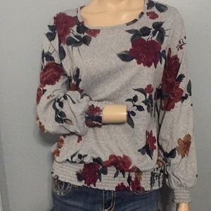 ⭐️AGN Longsleeves Floral Blouse Sz M⭐️